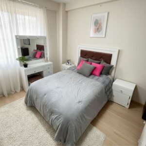 RECAMARA VELAZQUEZ JENIFER MDF LIZO BLANCA TERCIOPELO ROSA BELLA (TAPIZ CRISTAL)